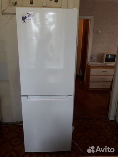 Холодильник Indesit DS 316 W