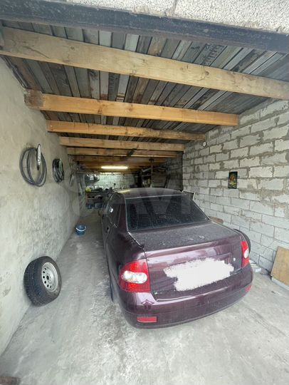 Гараж, > 30 м²