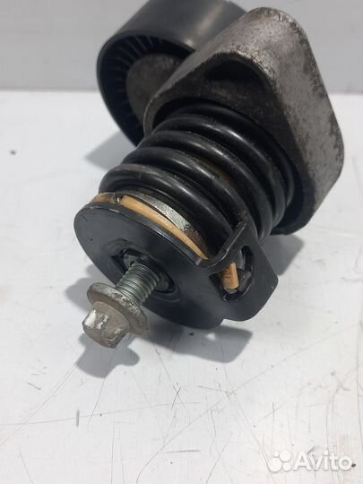 Натяжитель ремня M271 Mercedes