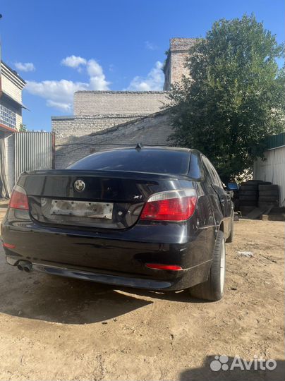В разборе BMW 5 E60