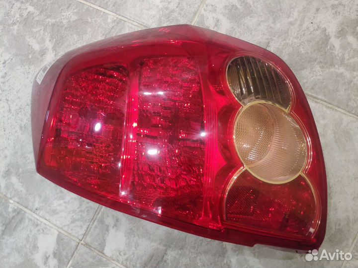 Задний фонарь Toyota Auris