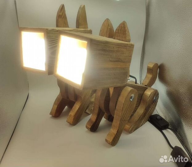 Светильник деревянный настольная лампа