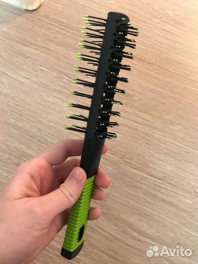 Расчески для парикмахера
