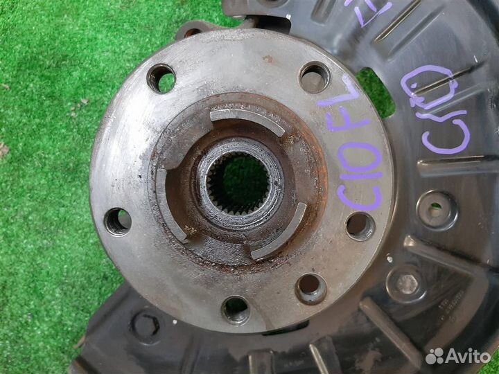 Кулак передний левый volkswagen Touareg (7L) 2007