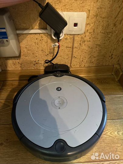 Робот пылесос irobot roomba 698