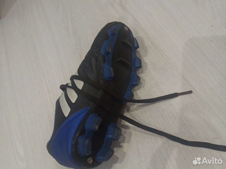 Футбольные бутсы детские adidas размер 30