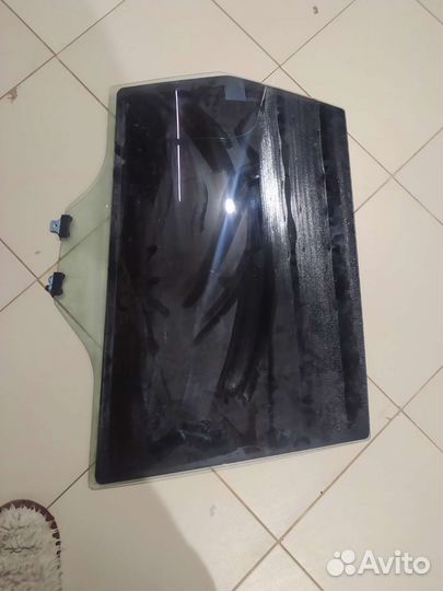 Стекло боковое левое заднее субару форестер