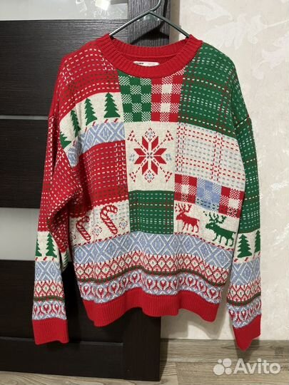 Новогодний свитер женский