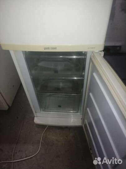 Холодильник Samsung узкий