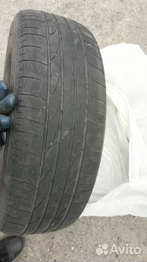 Bridgestone Dueler H/P Sport 215/65 R16