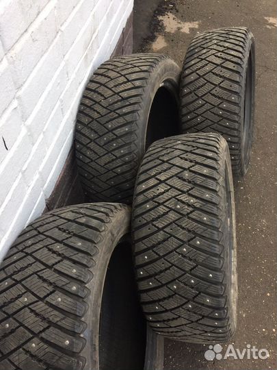Goodyear Ultragrip Ice Arctic 235/50 R17 100Z