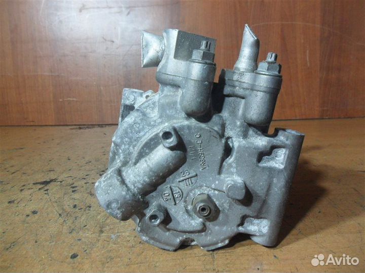 Компрессор кондиционера 31369800 Volvo S60 FS48