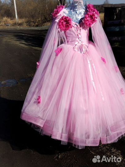 Шикарное платье для девочки 110
