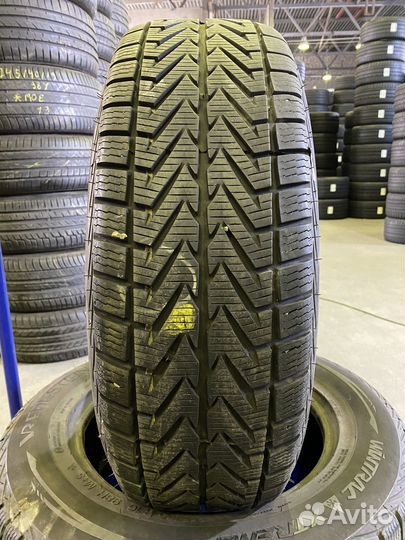 Vredestein Wintrac Xtreme 215/65 R16 98H