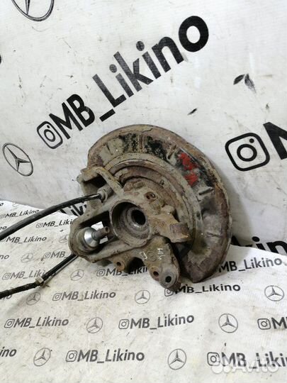 Кулак задний левый Mercdes Ml W164 X164