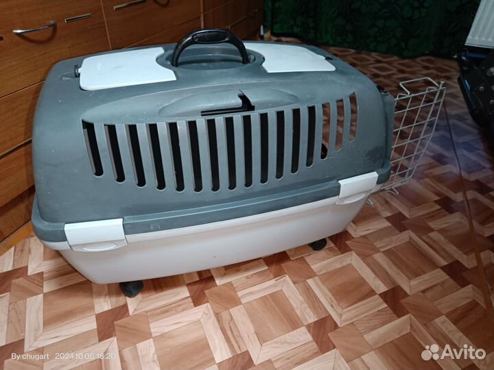 Переноска для животных пластиковая на колёсах