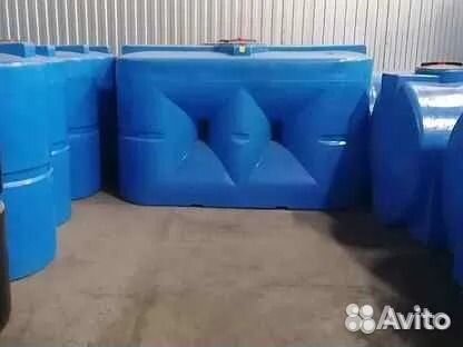 Емкость пластиковая под хознужды