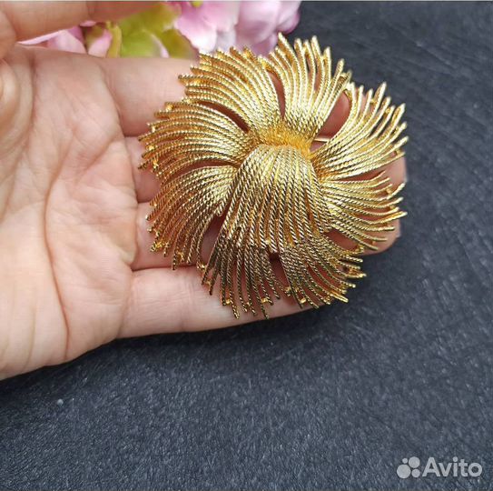 Брошь Cordelia от Monet