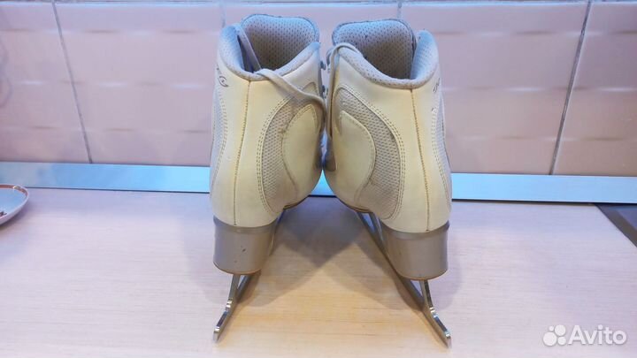 Коньки фигурные Edea Ice fly 235 C