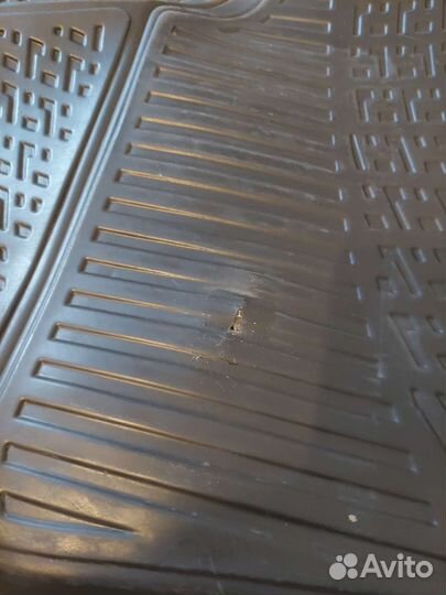 Автомобильные коврики резиновые