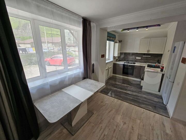 2-к. квартира, 50 м², 1/2 эт.