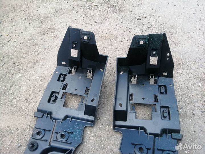 Кронштейн заднего бампера Range Rover Sport 2 L494