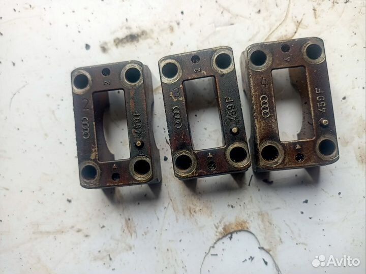 Бугель распредвала Passat B5 Audi A4 B5 Audi A6 C4