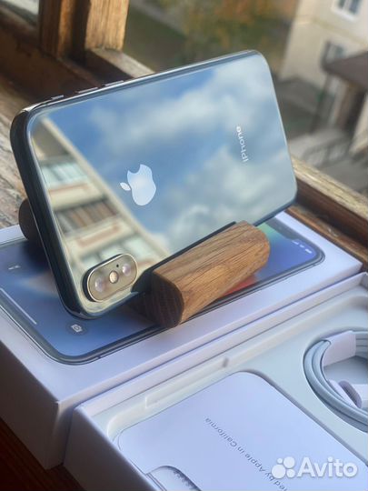 iPhone X, 64 ГБ