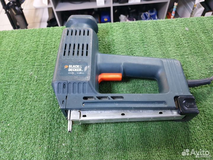 Степлер строительный black decker kx428e