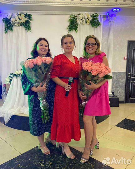 Ведущая, тамада