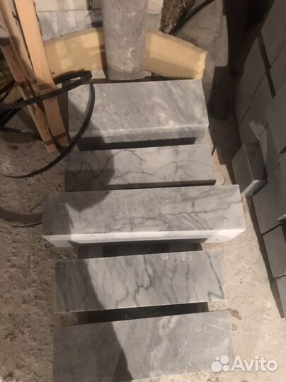 Памятники из мрамора