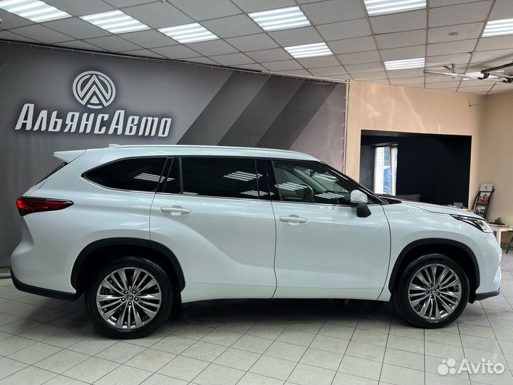 Toyota Highlander 2.0 AT, 2023, 1 км