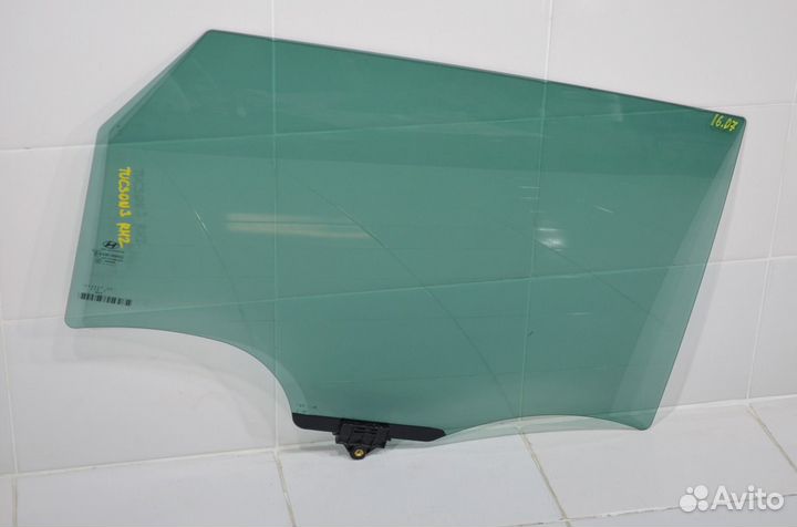 Стекло двери заднее правое Hyundai Tucson 3 2015+