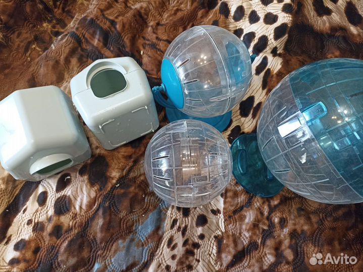 Колесо и домик для хомяка