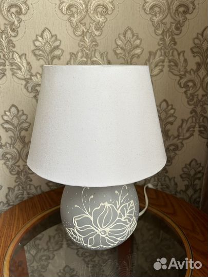 Лампа настольная