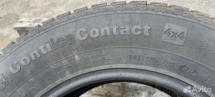 Continental ContiIceContact 4x4 215/70 R16