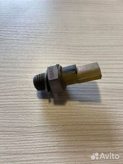 Датчик давления масла Renault Megane