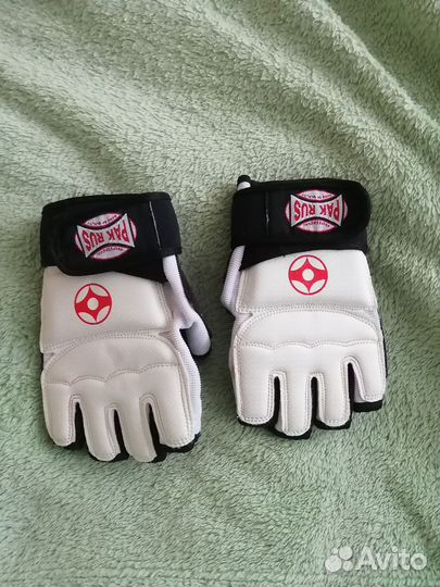 Перчатки для каратэ