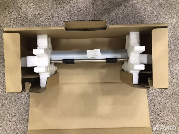 RM1-8411 Вал подачи в сборе на HP LJ Enterprise 60