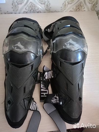 Наколенники