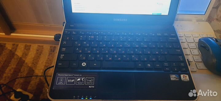 Нетбук Samsung N210