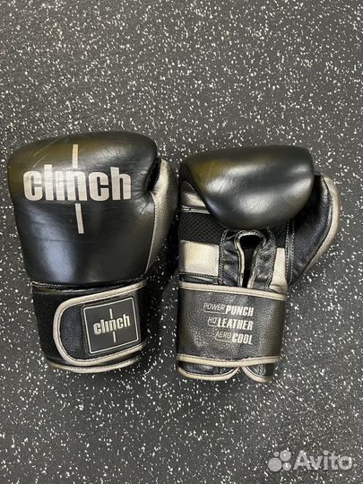 Боксерские перчатки 10oz