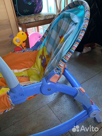 Шезлонг детский Fisher price