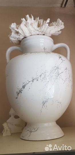 Ваза напольная с кораллом