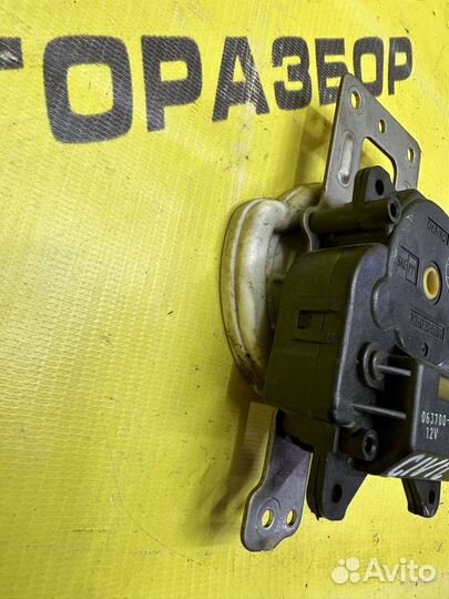 Моторчик заслонки отопителя Honda Civic