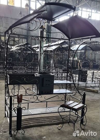 Мангал с крышей