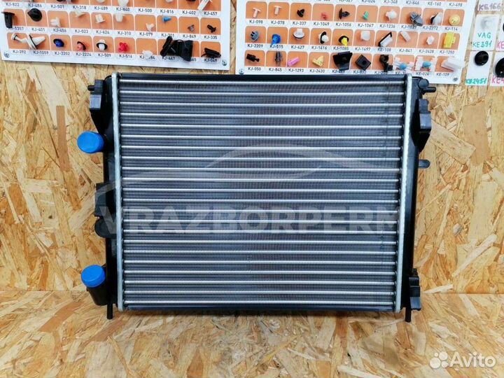 Радиатор осн. Renault Logan