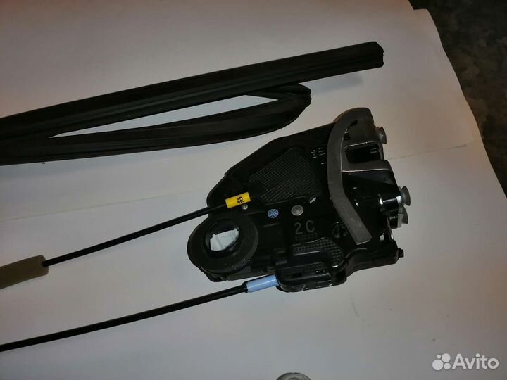 Петли для автомобильной двери Тойота королла 2008