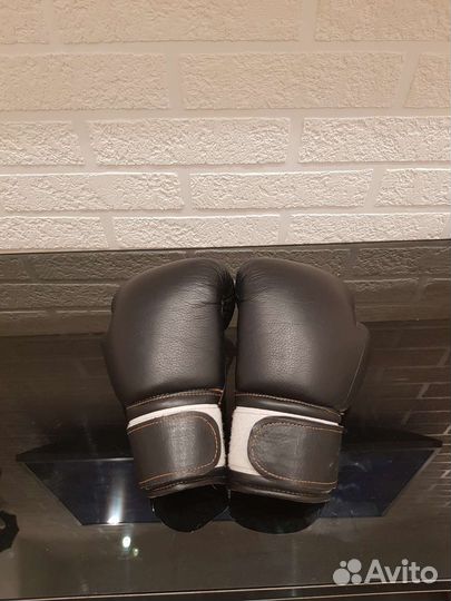 Боксерские перчатки