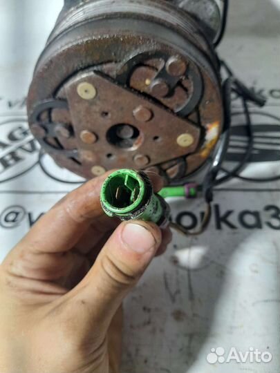 Компрессор кондиционера 4.2 ABZ Audi A8 D2